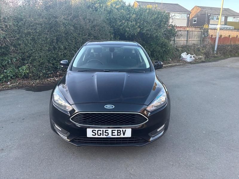 Used Ford Focus Zetec 125 HP (91 kW) 2015 Black Hatchback