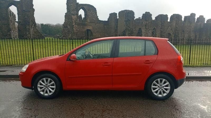 Used VW Golf VI Match 103 HP (75 kW) 2008 Red Hatchback