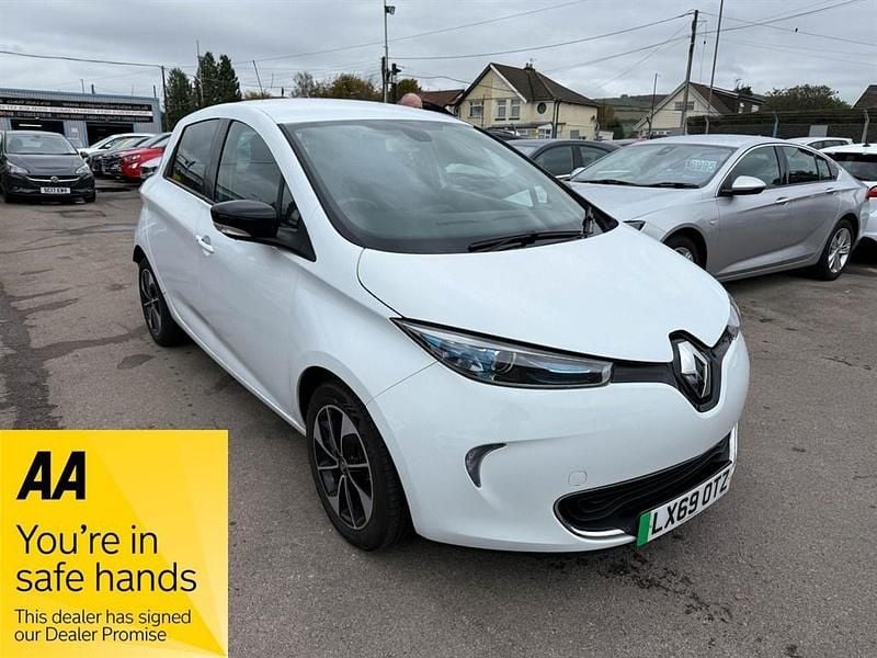 White Used 2019 Renault Zoe Dynamique Hatchback | £6,495 (Fair price) - Image 1/4