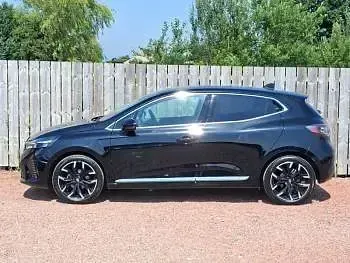 Used Renault Clio Techno 90 HP (66 kW) 2025 Black Hatchback