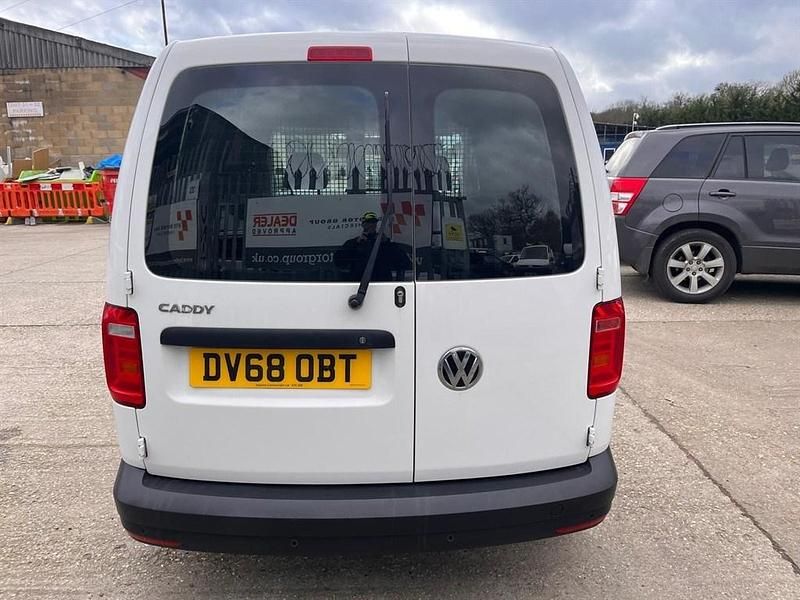 Used VW Caddy Startline 102 HP (75 kW) 2018 White MPV