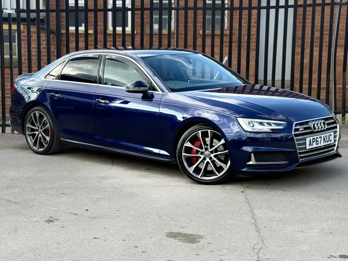 Usado Audi S4 348 HP (255 kW) 2017 Azul Sedan