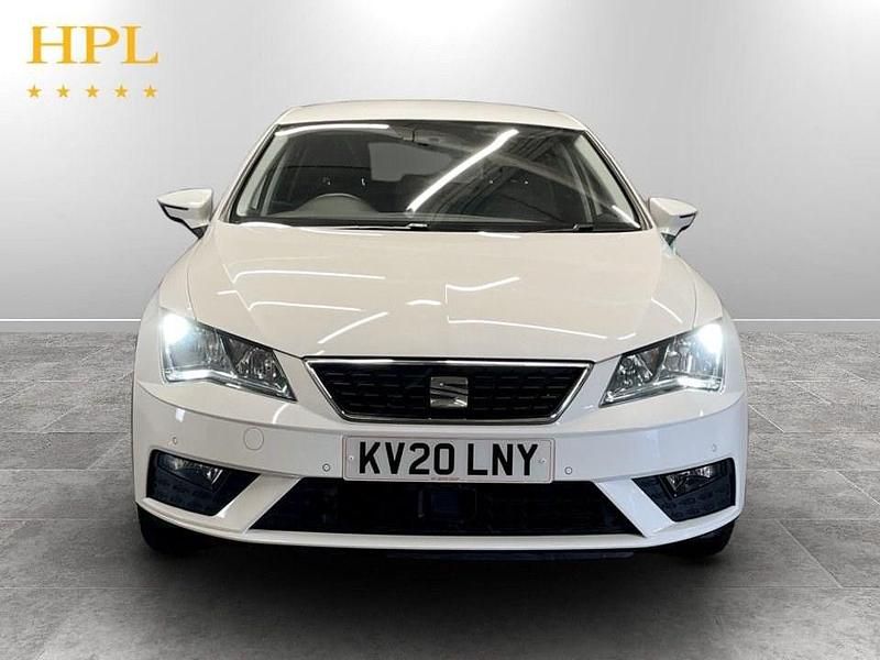 Used Seat Leon SE Dynamic 115 HP (84 kW) 2020 White Hatchback