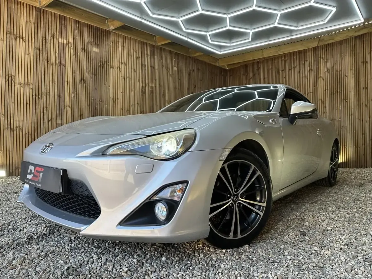 Usado Toyota GT86 GT 200 HP (147 kW) 2012 Prateado Coupé