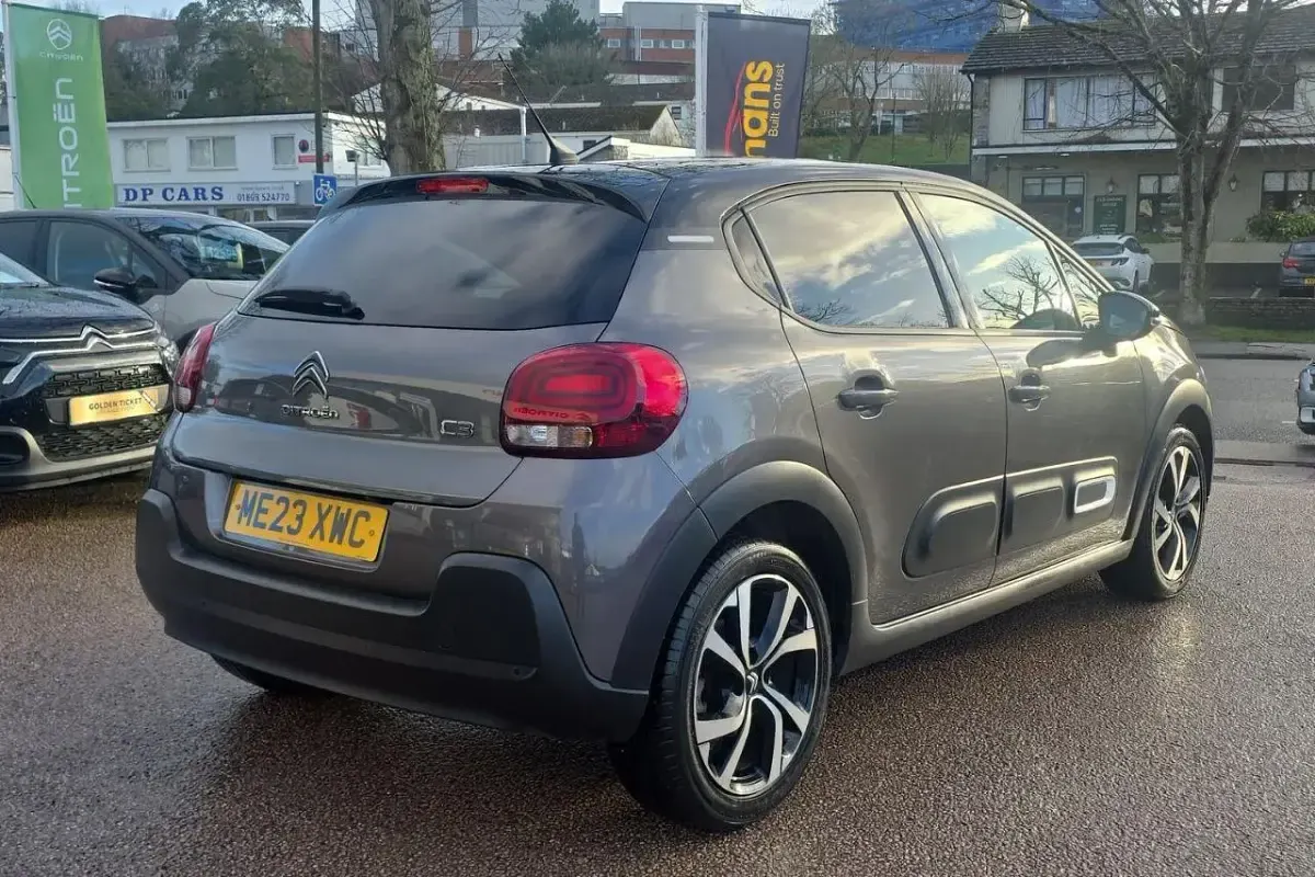 Usado Citroën C3 PureTech 108 CV (79 kW) 2023 Gris Utilitario