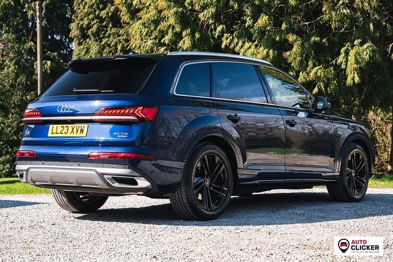 Used Audi Q7 Black Edition 286 HP (210 kW) 2023 Blue SUV