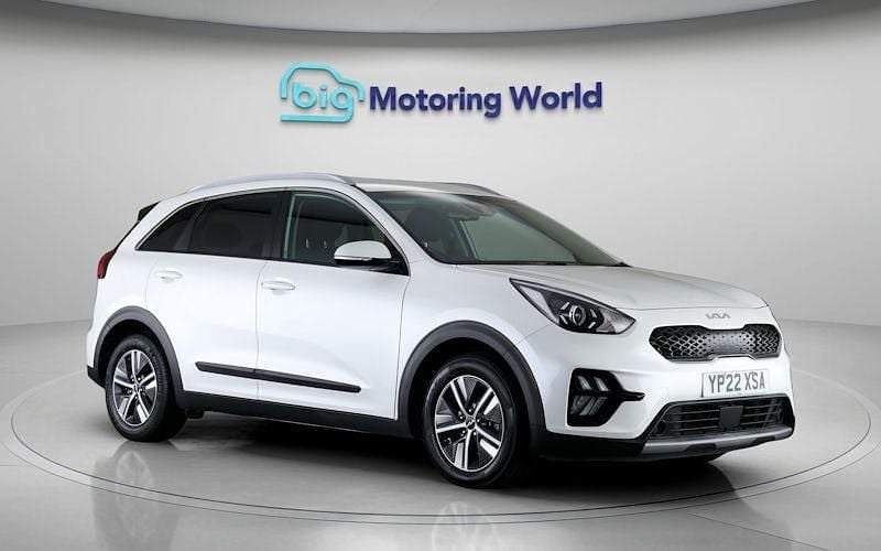 Gebraucht Kia Niro 141 PS (103 kW) 2022 Weiß SUV