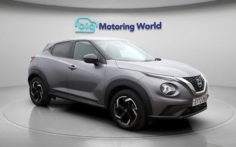 Used Nissan Juke N-Connecta 114 HP (83 kW) 2023 Grey SUV