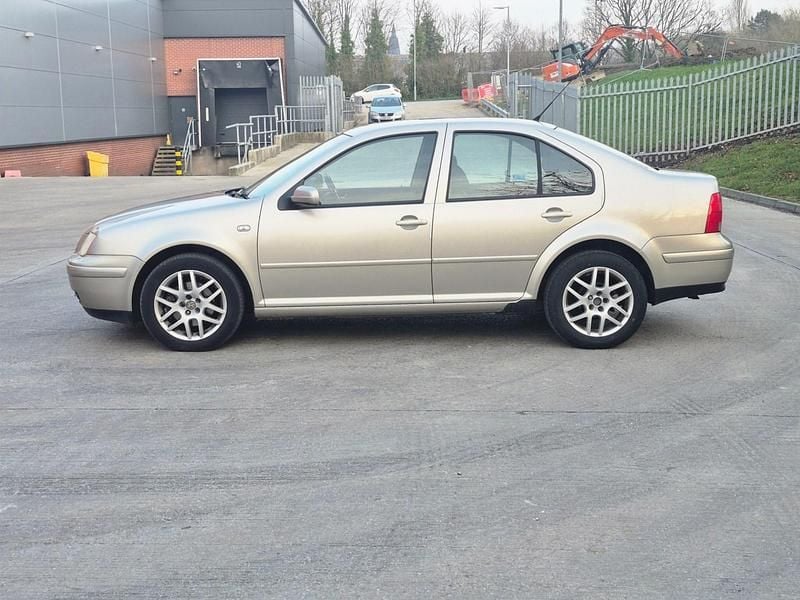 Used VW Bora Highline 2004 Beige Sedan