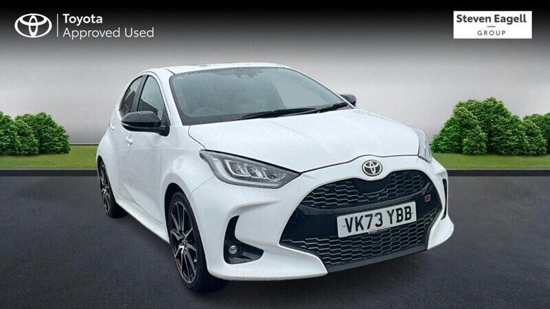 White Used 2023 Toyota Yaris Hybrid Sport Hatchback | £19,190 (Fair price) - Image 1/4