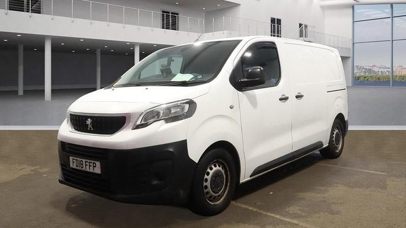 Used Peugeot Expert 115 HP (84 kW) 2018 White Van