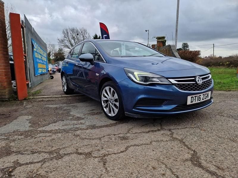 Blue Used 2016 Vauxhall Astra Hatchback | £3,495 (Expensive) - Image 1/4