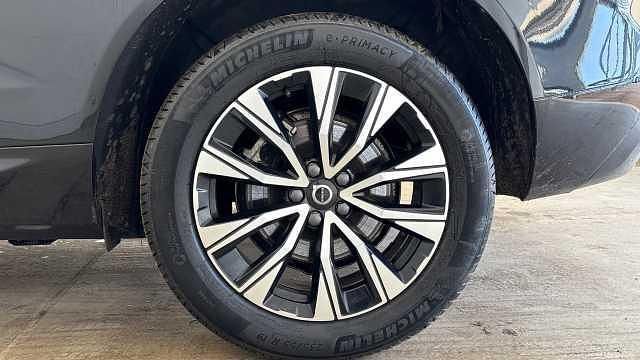 Used Volvo XC60 Core 247 HP (181 kW) 2025 SUV