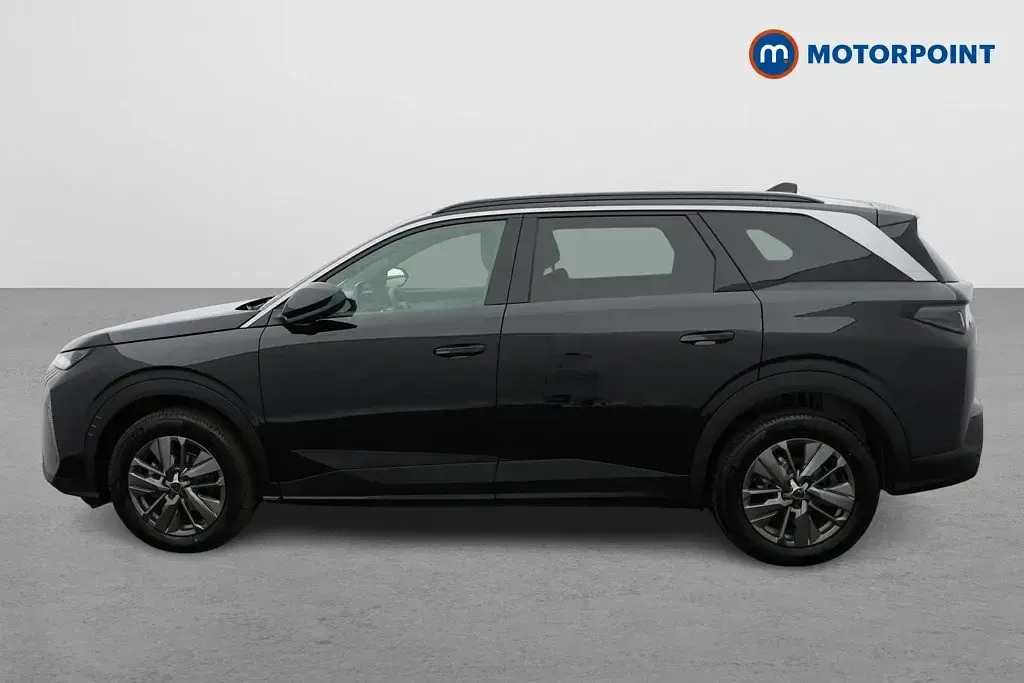 Second-hand Peugeot 5008 Allure 145 CP (106 kW) 2025 Negru SUV