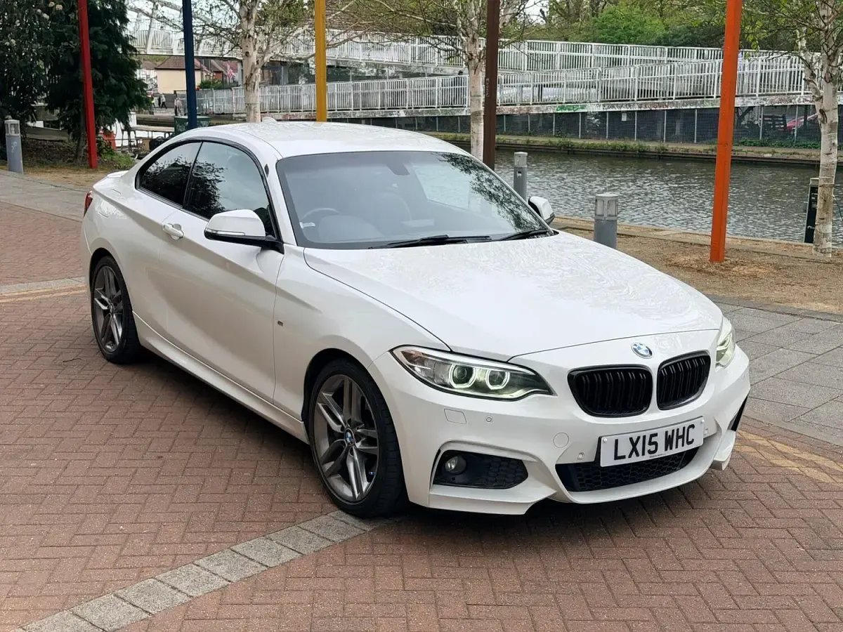 Used BMW 220 M Sport 190 HP (139 kW) 2015 White Coupe
