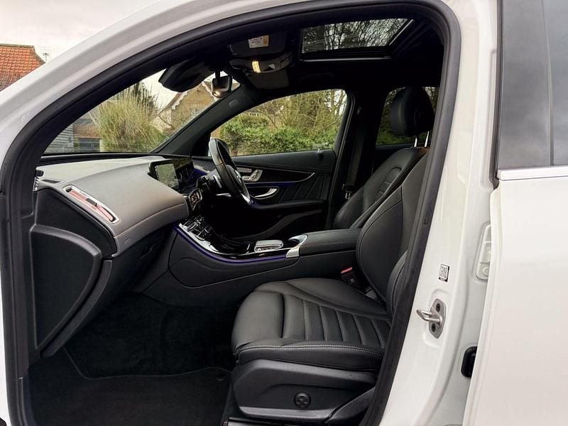 Used Mercedes EQC400 AMG line 300 kW (408 HP) 2022 White SUV