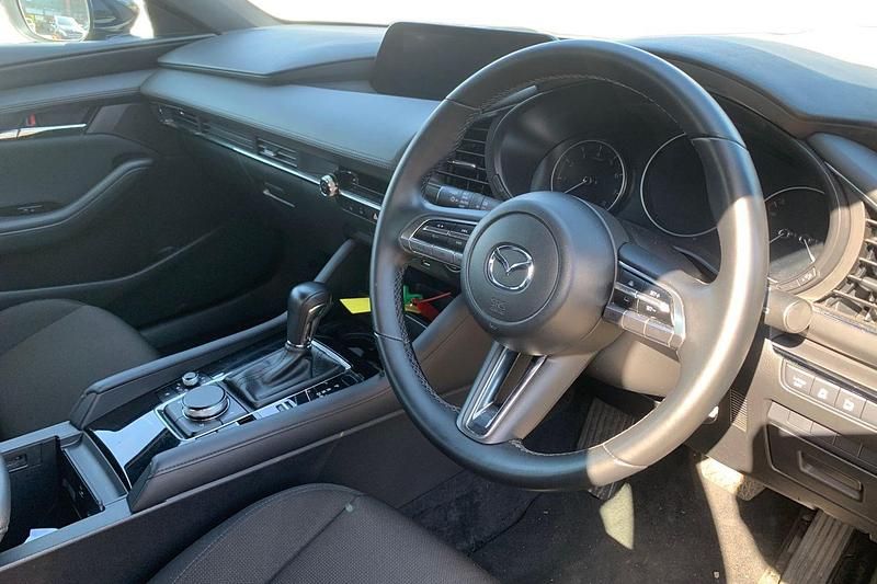 Begagnad Mazda 3 162 HK (119 kW) 2021 Blå Halvkombi