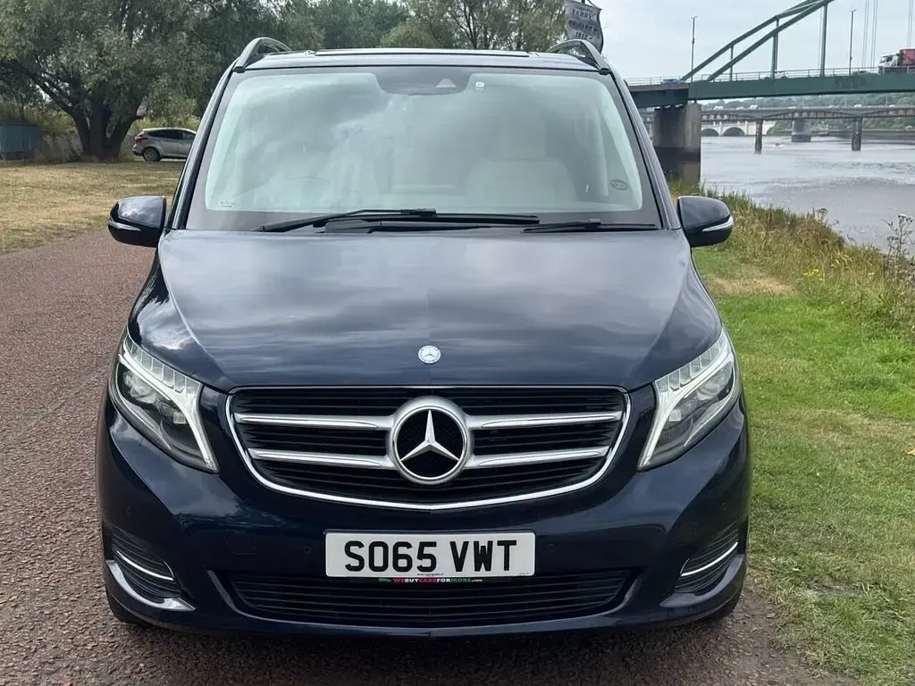 Used Mercedes V250 190 HP (139 kW) 2016 Blue MPV