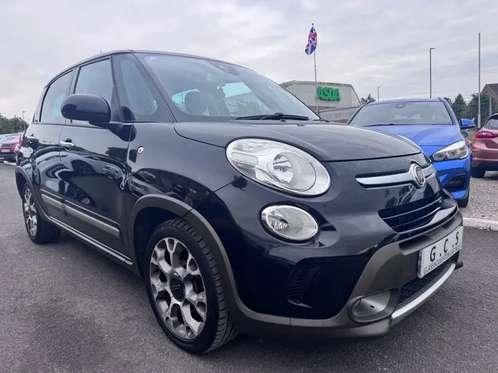 Used Fiat 500L Trekking 105 HP (77 kW) 2014 Black MPV