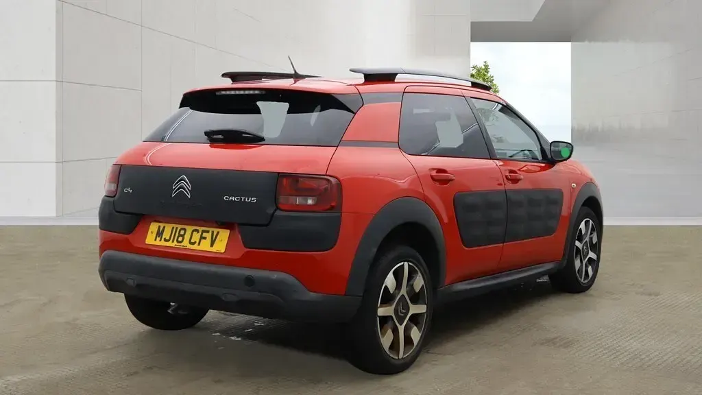 Used Citroën C4 Cactus Flair 2018 Red Hatchback