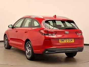 Used Hyundai i30 SE 120 HP (88 kW) 2023 Red Estate