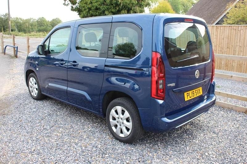 Used Vauxhall Combo S 110 HP (80 kW) 2019 Blue MPV