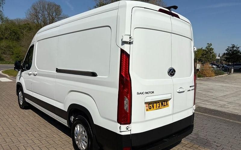 Usado Maxus V90 150 HP (110 kW) 2024 Van