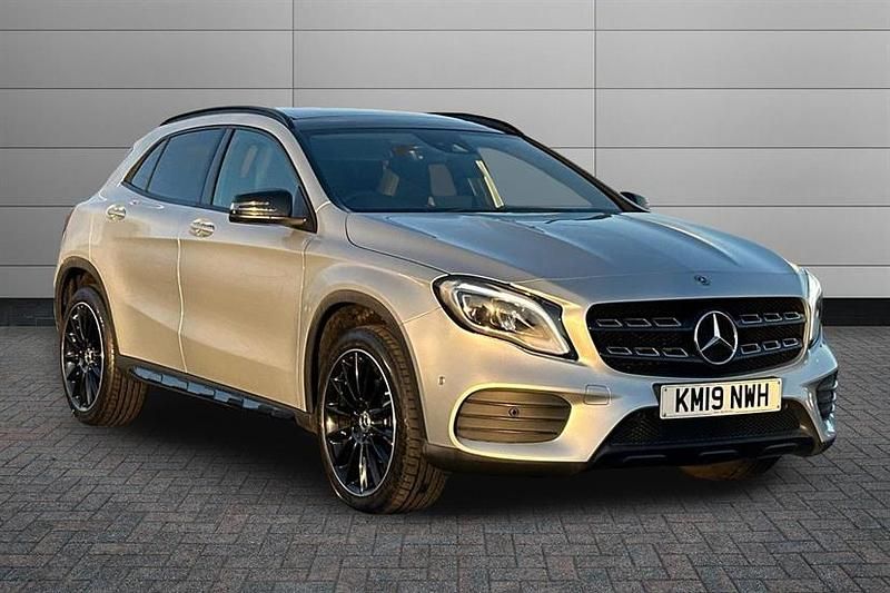 Silver Used 2019 Mercedes 200 AMG Line Premium Plus Hatchback | £19,995 (Fair price) - Image 1/4