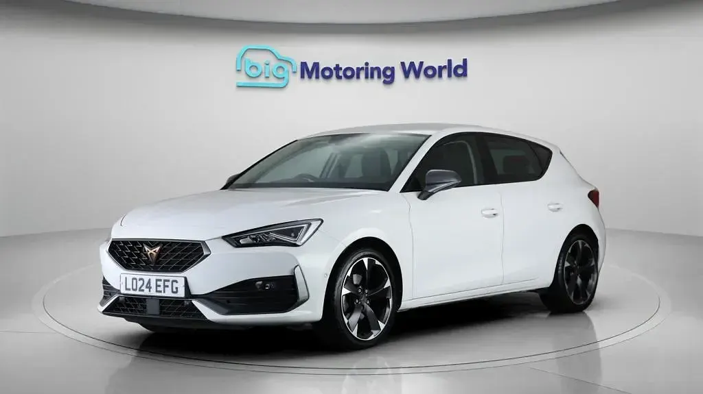 Used Cupra Leon 150 HP (110 kW) 2024 White Hatchback