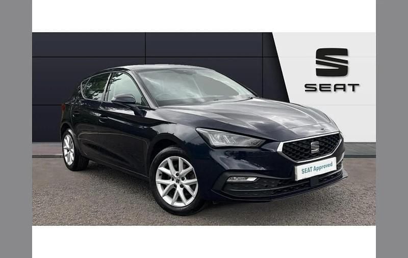 Blue Used 2022 Seat Leon SE Hatchback | £13,290 (Good price) - Image 1/4