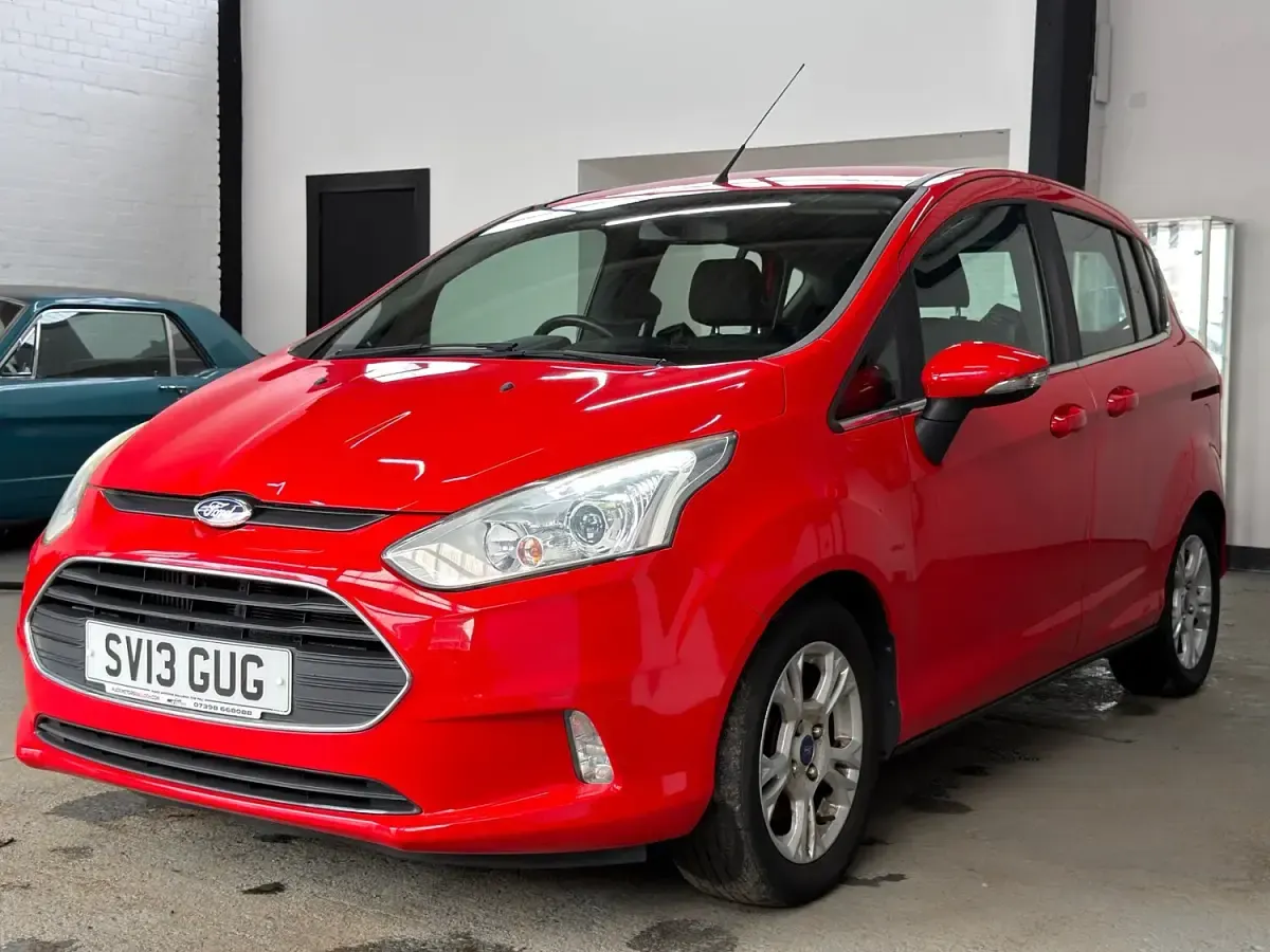 Used Ford B-MAX Zetec 100 HP (73 kW) 2013 Red MPV