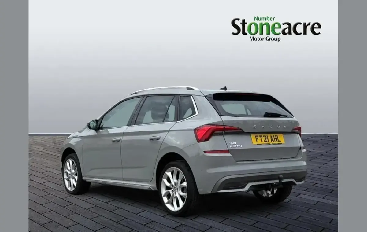 Usado Skoda Kamiq SE L 147 HP (108 kW) 2021 Cinzento SUV