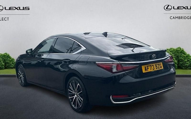 Used Lexus ES300H 218 HP (160 kW) 2021 Sedan