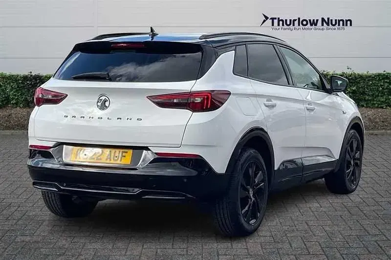 Used Vauxhall Grandland X GS Line 130 HP (95 kW) 2022 White SUV