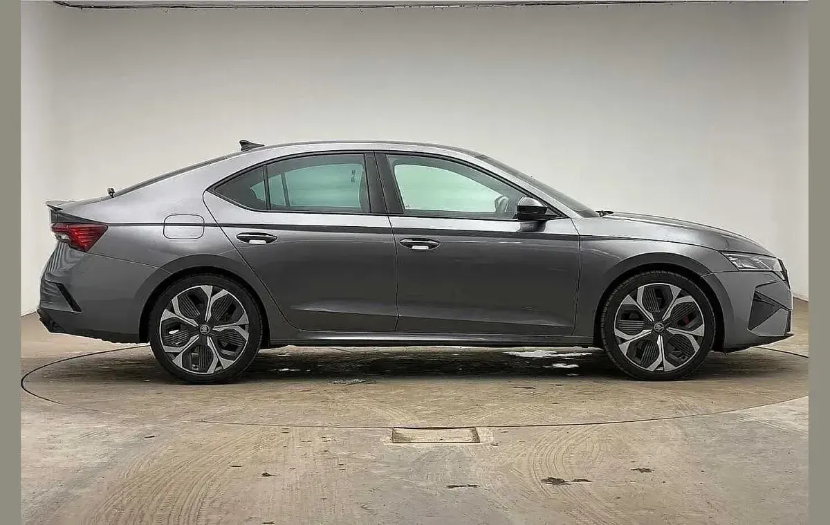 Used Skoda Octavia vRS 265 HP (194 kW) 2025 Graphite grey metallic Hatchback