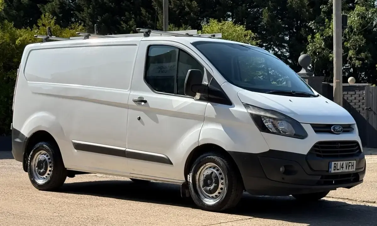 Used Ford Transit Custom 100 HP (73 kW) 2014 White Van