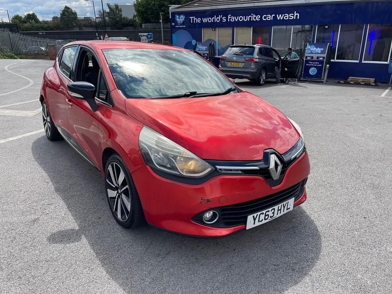 Red Used 2013 Renault Clio IV Dynamique Hatchback | £1,695 (Fair price) - Image 1/4