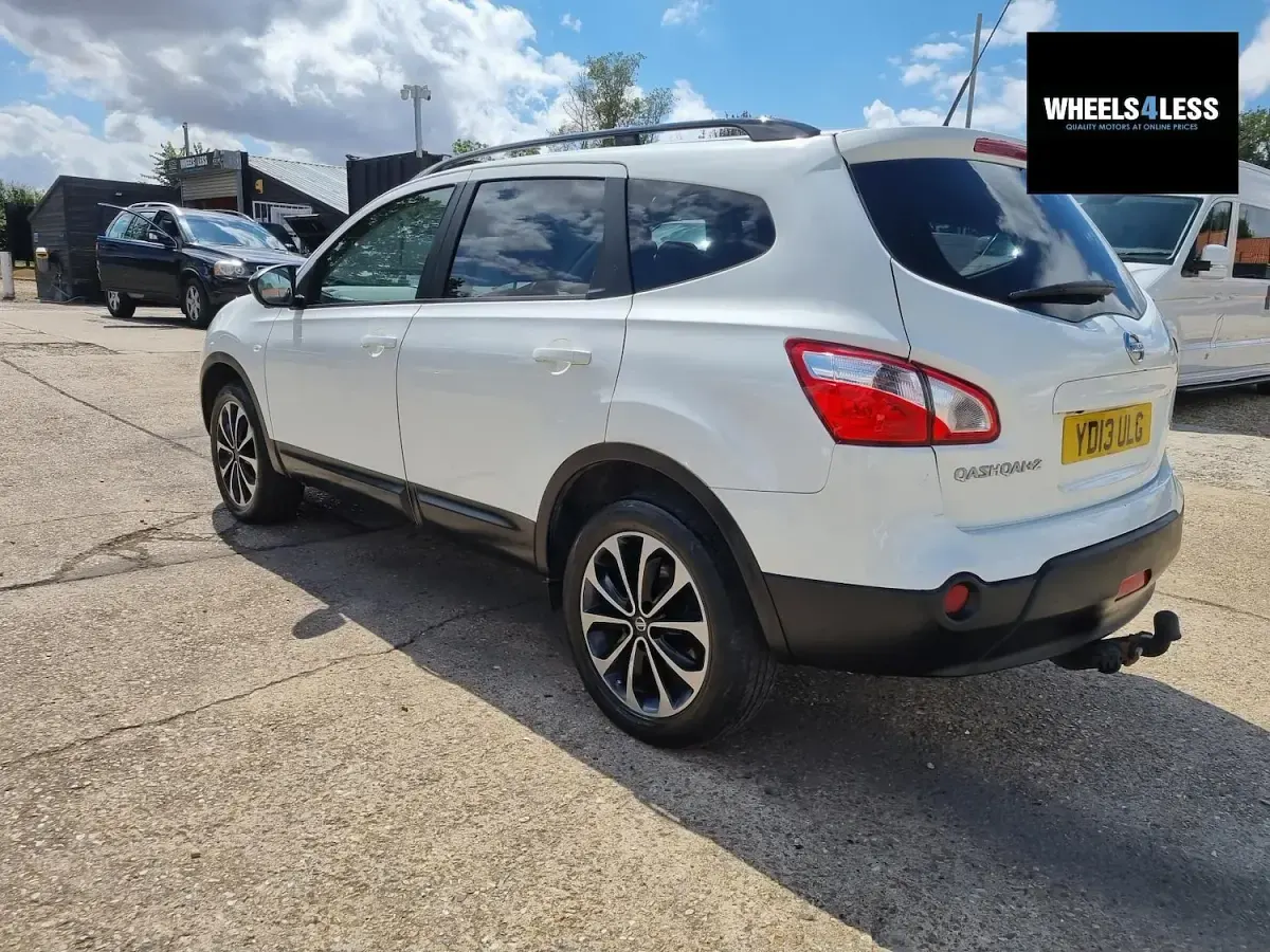 Used Nissan Qashqai +2 360º 128 HP (94 kW) 2013 White SUV