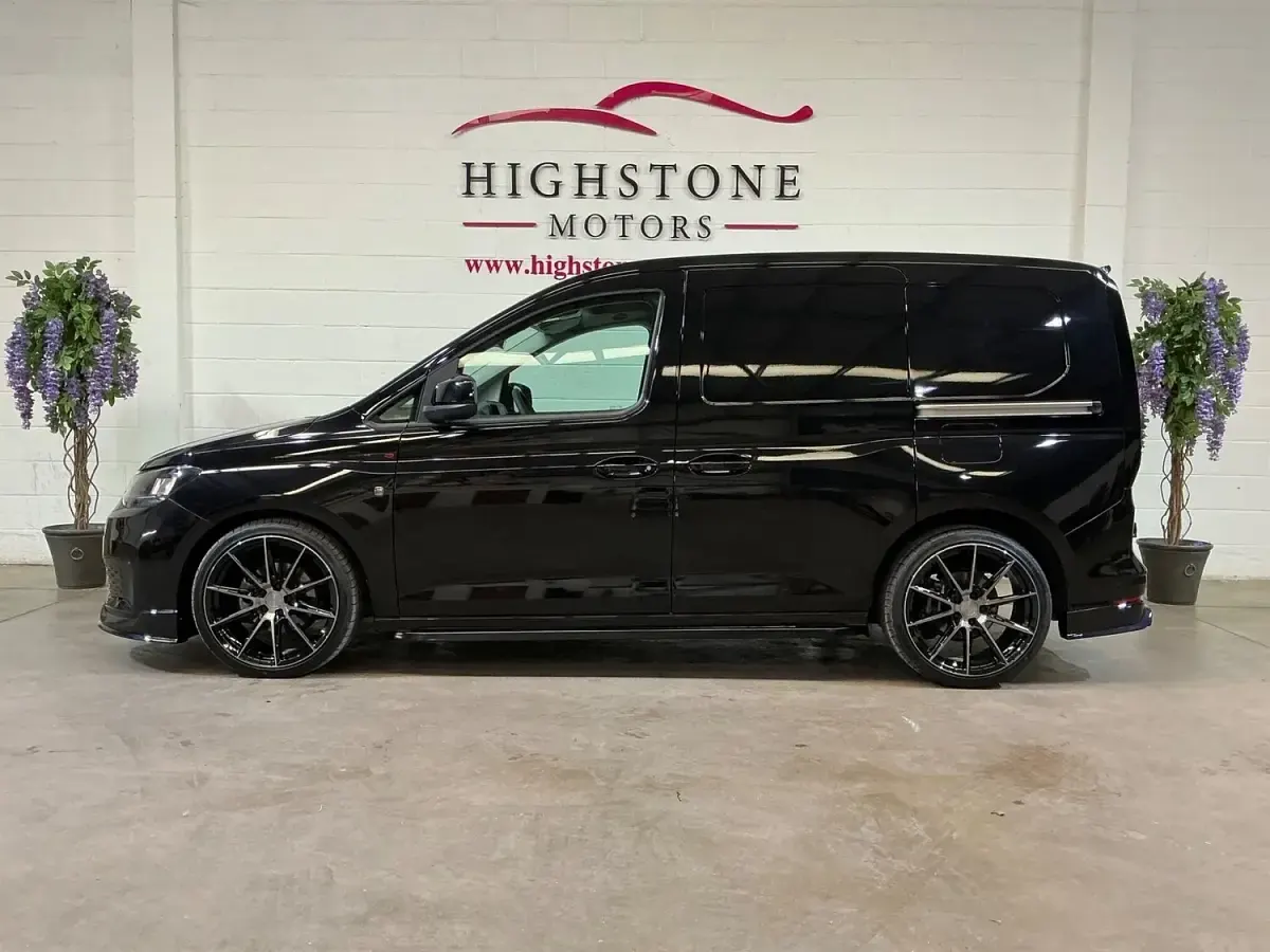 Used VW Caddy Business 102 HP (75 kW) 2025 Black MPV