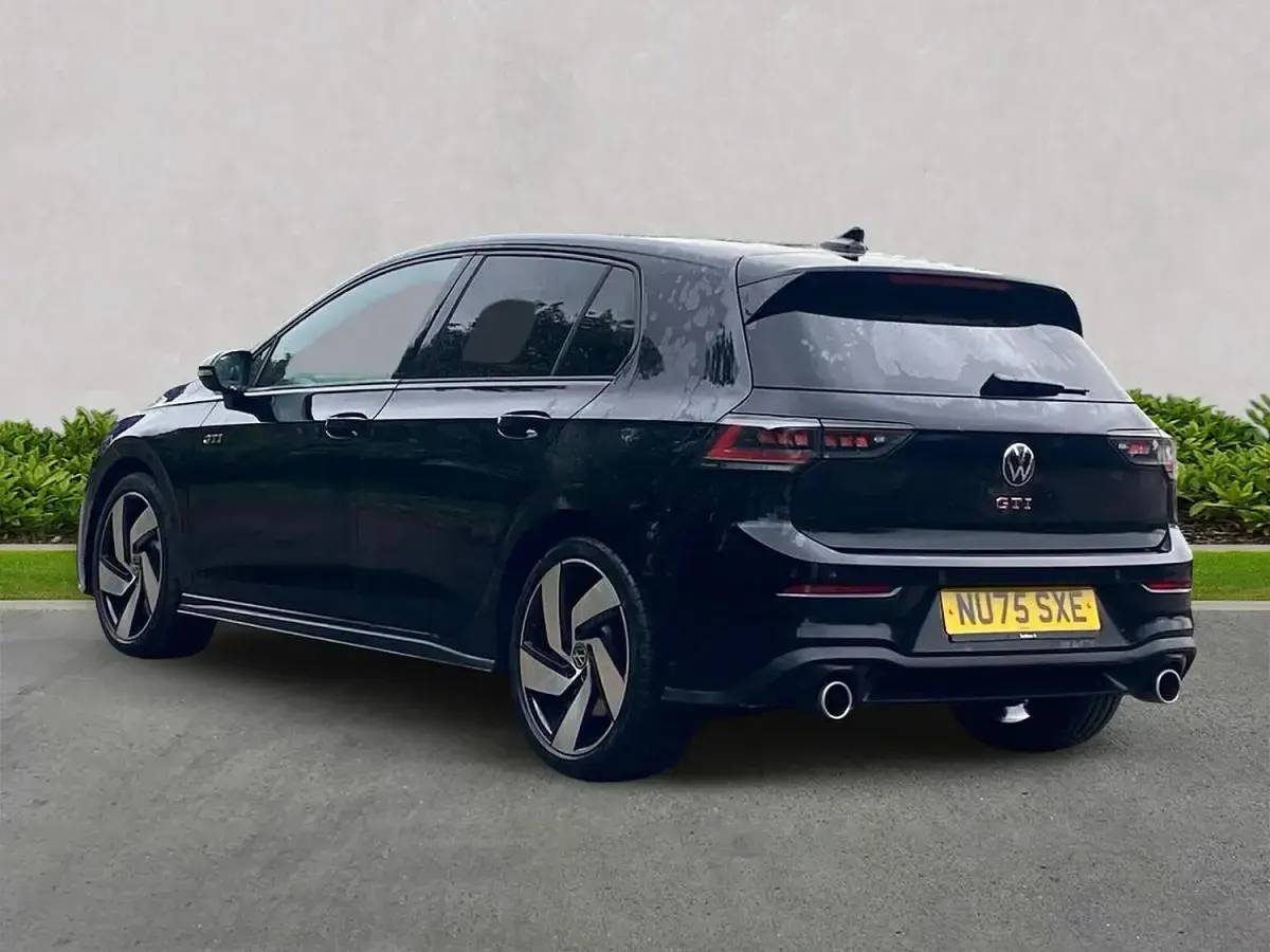Used VW Golf VIII GTI 265 HP (194 kW) 2025 Black Hatchback