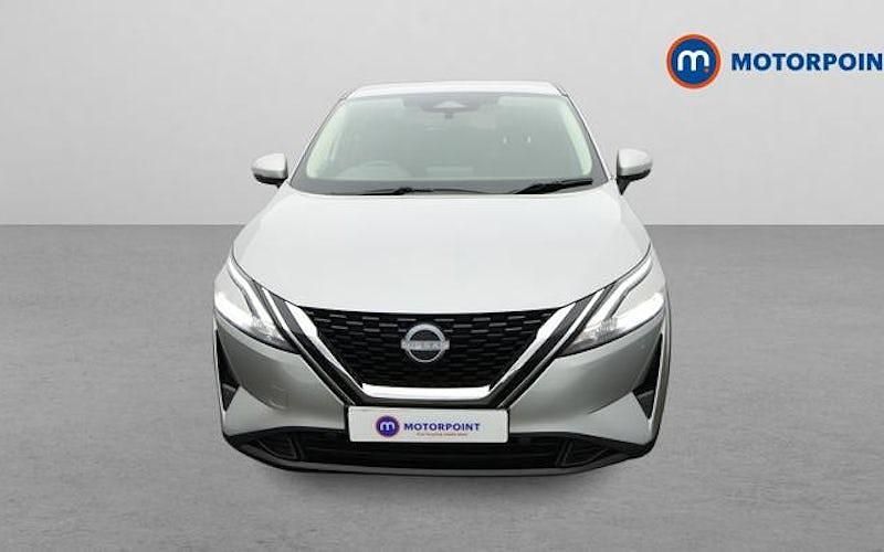 Used Nissan Qashqai Acenta Premium 140 HP (102 kW) 2022 Silver SUV