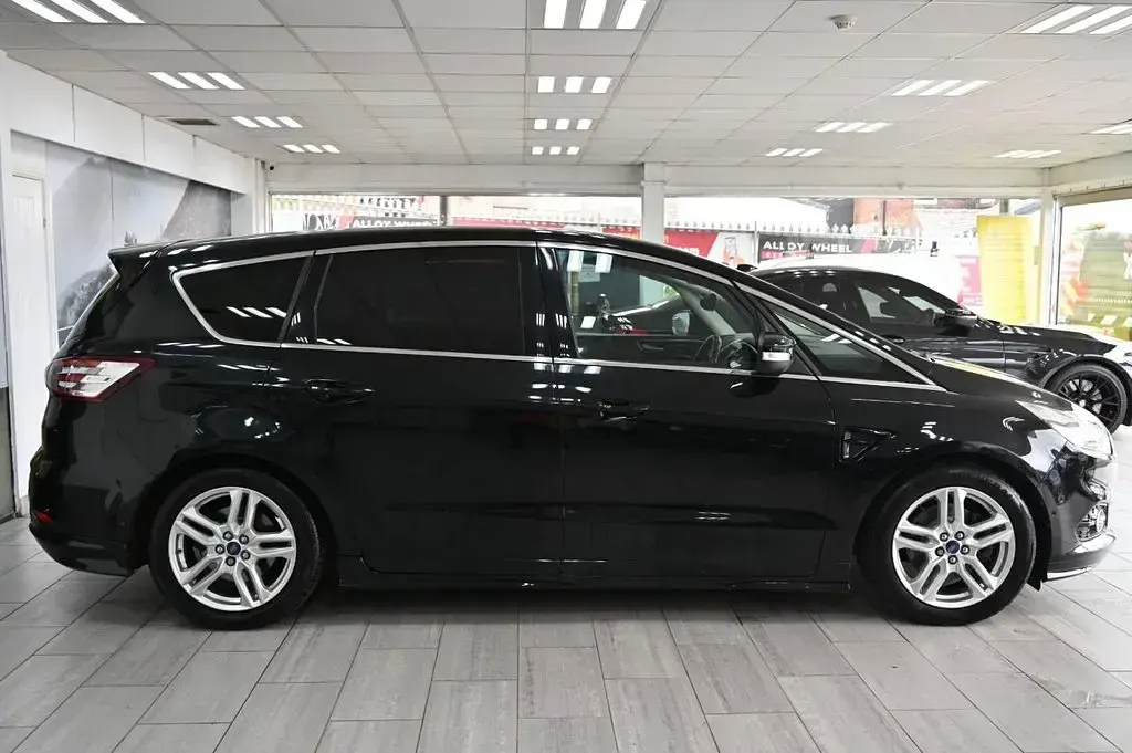 Used Ford S-MAX Sport 150 HP (110 kW) 2016 Black MPV