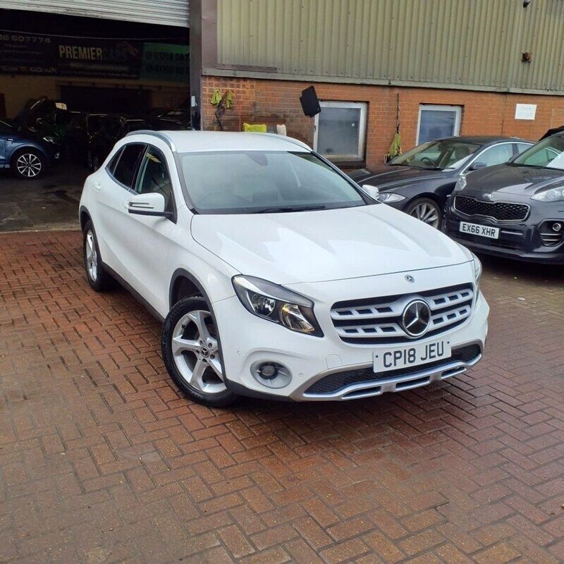 White Used 2018 Mercedes GLA220 Executive SUV | £12,480 (Super price) - Image 1/4