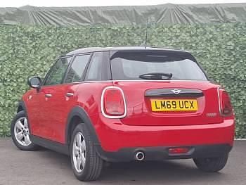 Used Mini Cooper Classic 136 HP (100 kW) 2019 Red Hatchback
