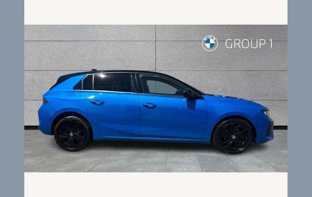 Used Vauxhall Astra GS Line 128 HP (94 kW) 2022 Blue Hatchback