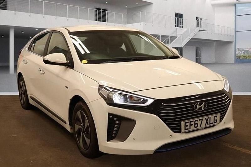 White Used 2018 Hyundai Ioniq Premium SE Sedan | £11,490 (Good price) - Image 1/1