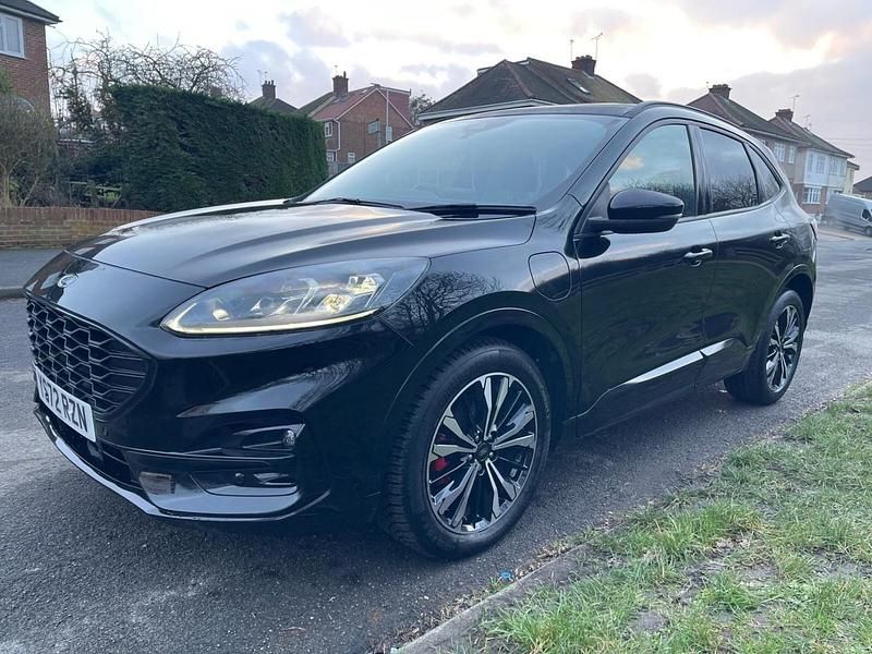 Usado Ford Kuga ST-Line X 225 HP (165 kW) 2022 Preto SUV