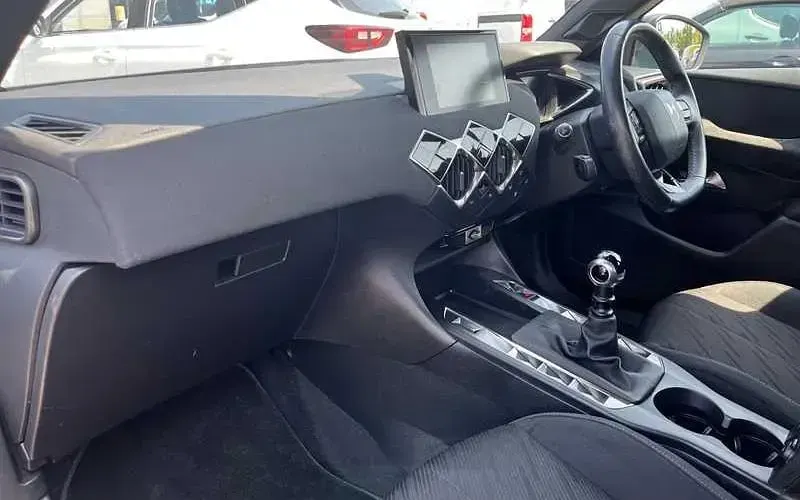 Used DS Automobiles DS3 Crossback Elegance 101 HP (74 kW) 2019 Blue SUV