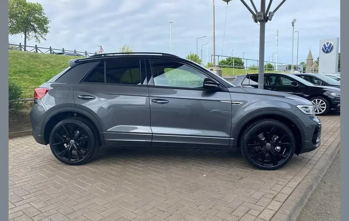 New VW T-Roc Black Edition 147 HP (108 kW) 2026 Grey SUV