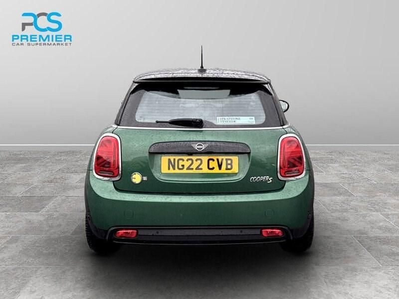 Used Mini Cooper SE Hatch 2022 British racing green iv Hatchback